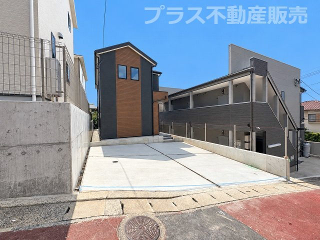 【外観】 | 福岡市南区寺塚1丁目2期　1号棟（全3棟）【仲介手数料無料・0円】 | 現地写真。同じ物件を見るなら、プラス不動産販売にお任せ下さい。