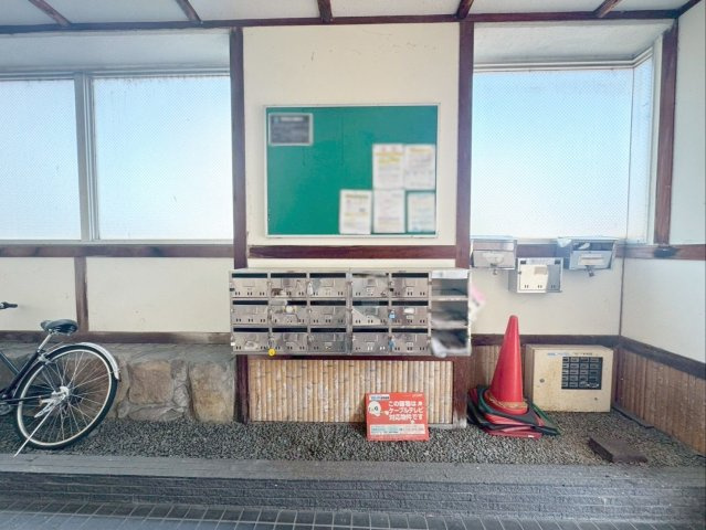 Ａｒｃｈｅ（アルシュ）の設備|《オーナーチェンジ》集合郵便受け・掲示板