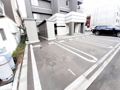 【駐車場】 | グランコート山鼻