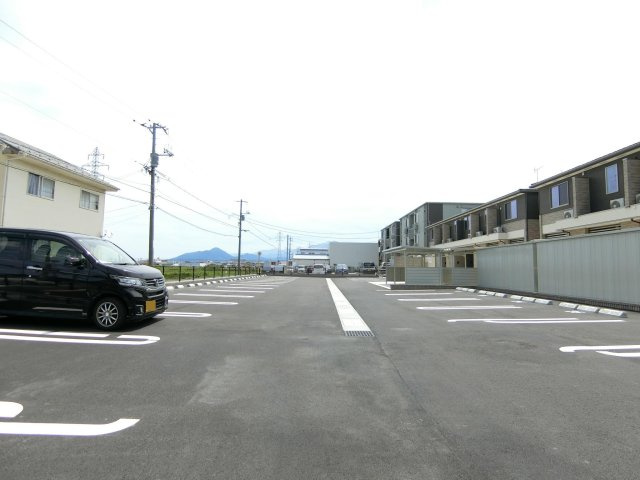 ラヴィエベール　Ｂの駐車場