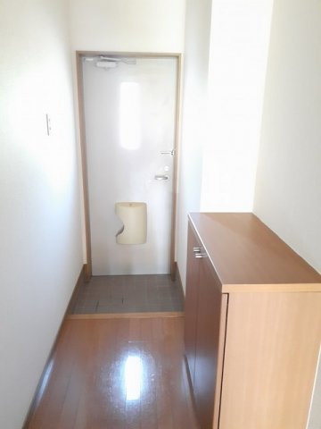熊本市中央区坪井６丁目のアパートの玄関|ゆったりとした玄関です