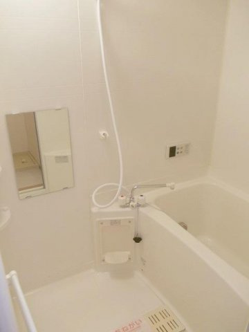 熊本市中央区坪井６丁目のアパートの浴室|日々の暮らしに欠かせないお風呂です