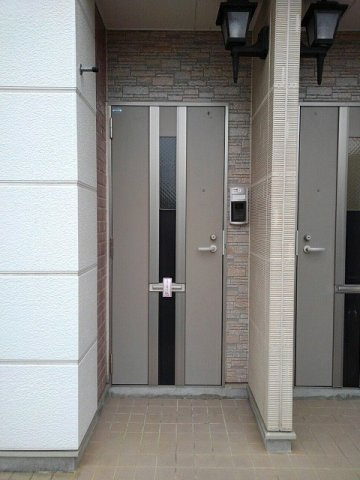 熊本市中央区坪井６丁目のアパートのエントランス|落ち着いたエントランスです