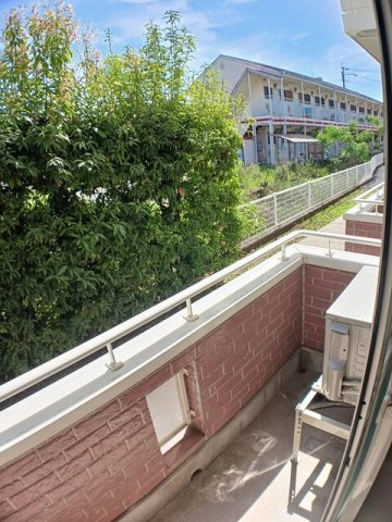 熊本市中央区坪井６丁目のアパートのバルコニー|バルコニーからの眺めを楽しみながら食事をしませんか