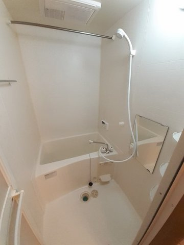 熊本市中央区坪井６丁目のアパートの浴室|お風呂です