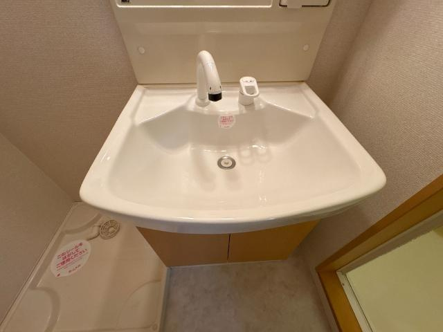 エルヴェ東小向Ⅱの洗面所|洗髪洗面化粧台