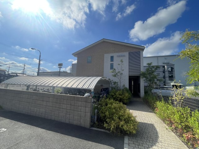 ファミーユ大阪高槻の外観
