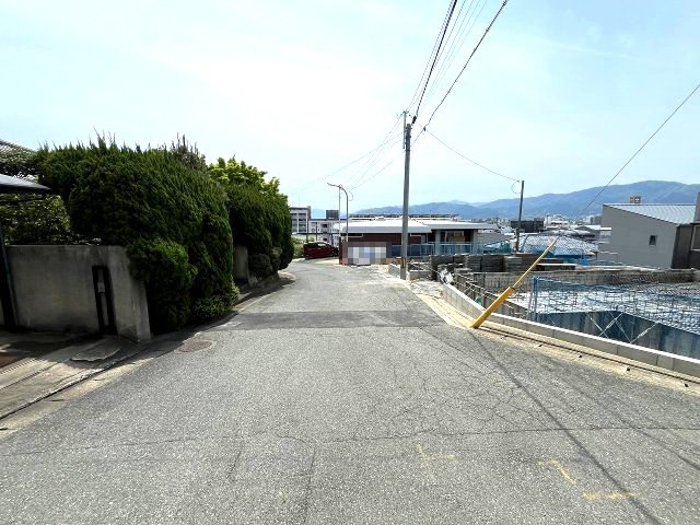 【その他】 | 福岡市南区寺塚1丁目2期　3号棟（全3棟）【仲介手数料無料・0円】 | 現地写真。前面道路です。