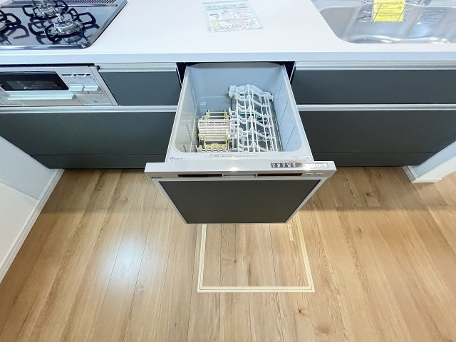 【キッチン】 | 福岡市南区寺塚1丁目2期　3号棟（全3棟）【仲介手数料無料・0円】 | 施工例。施工例は完成時と異なる場合があります。