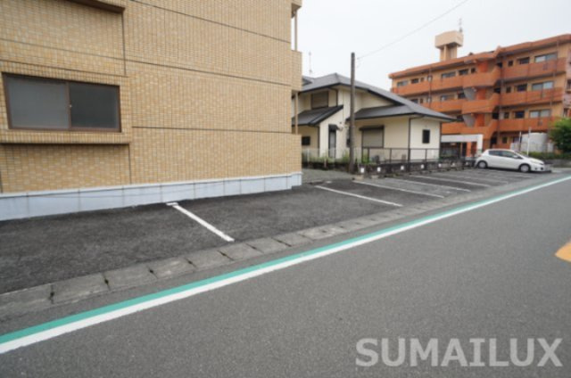 パールハイムの駐車場