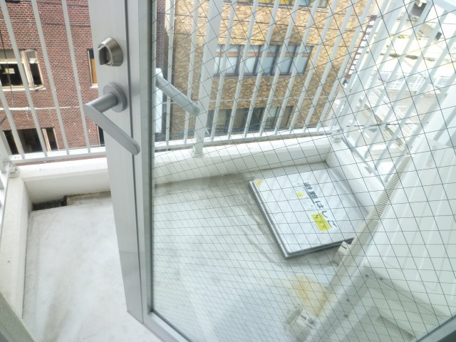 ゼウスアルファのバルコニー