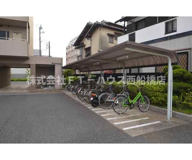 ヴィラ・ロクローのその他