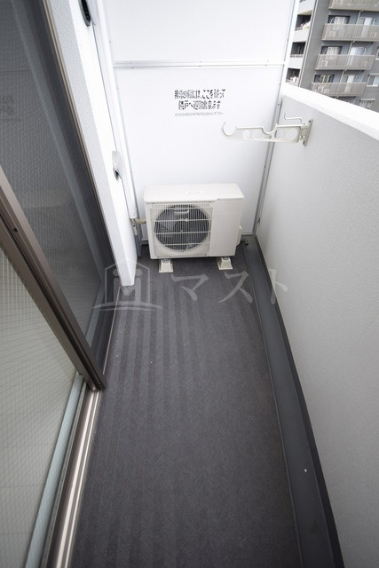 APRILE南森町のバルコニー