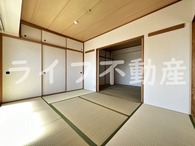 タカマツレジデンス布施southの和室|柔らかい畳が心地よい和室