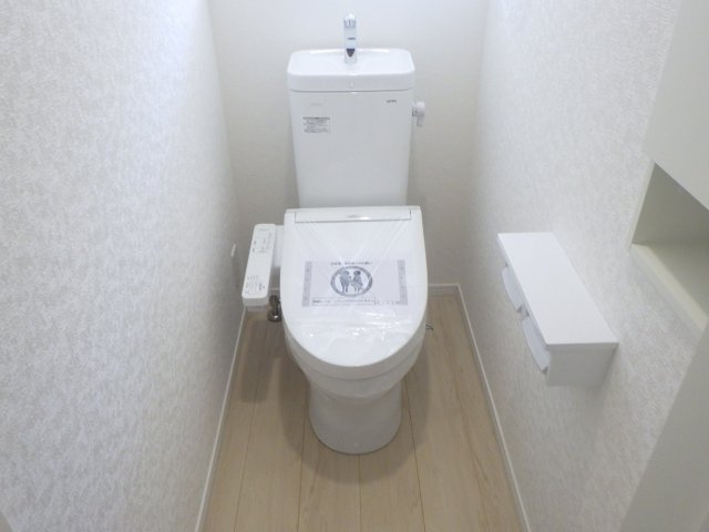 新築戸建　亀埼2丁目のトイレ
