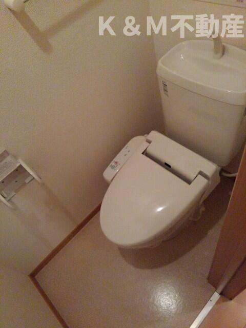 カーサ・大井Ｂのトイレ|シンプルで使いやすいトイレです