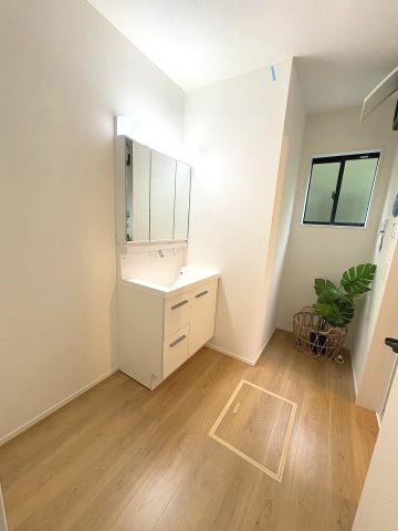 【洗面所】 | 糟屋郡粕屋町花ヶ浦2丁目4期　1号棟（全1棟）【仲介手数料無料・0円】 | 施工例。施工例は完成時と異なる場合があります。