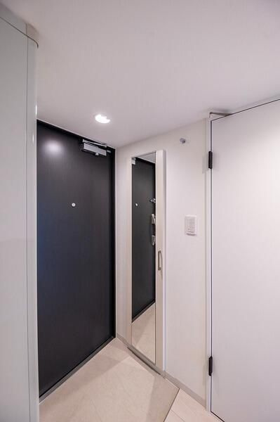 ＣＯＣＯＣＵＢＥ南大塚の玄関
