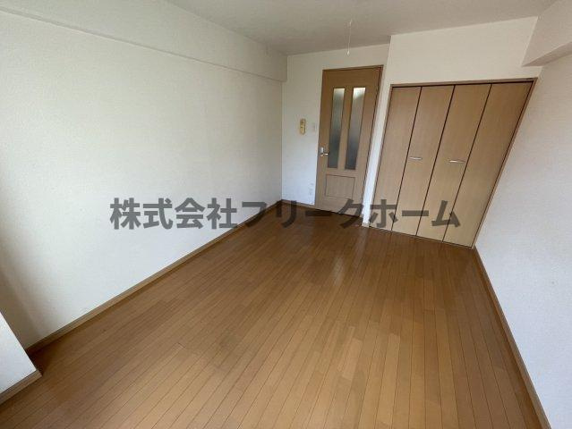 三鷹市下連雀３丁目の賃貸マンションの寝室