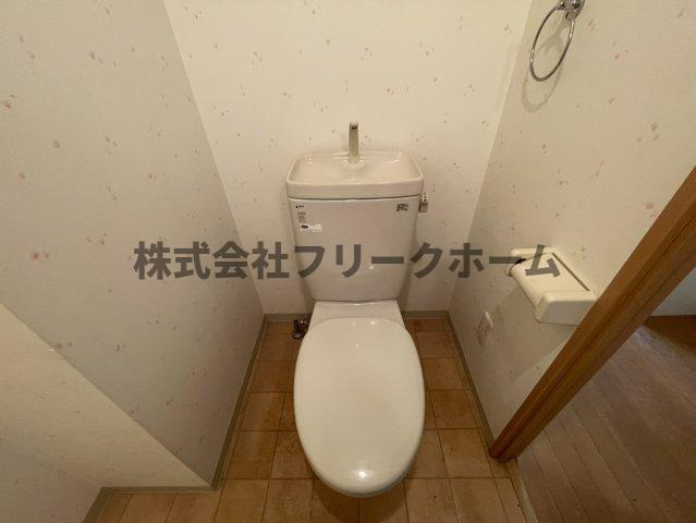 三鷹市下連雀３丁目の賃貸マンションのトイレ