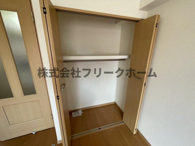 三鷹市下連雀３丁目の賃貸マンションの収納