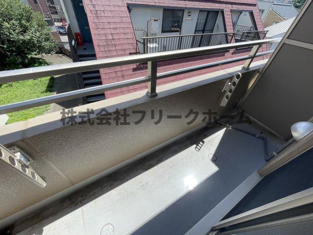 三鷹市下連雀３丁目の賃貸マンションのバルコニー