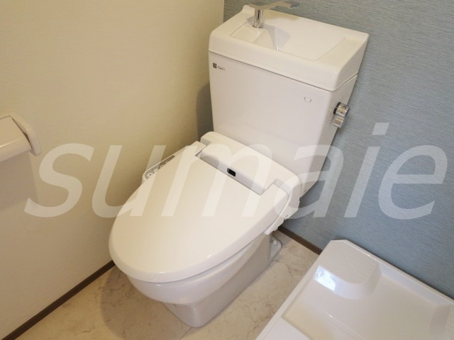 ブルーレジデンス赤羽Ⅲのトイレ|温水洗浄便座付トイレです♪