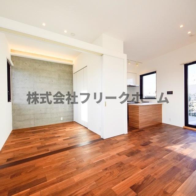 武蔵野市吉祥寺南町５丁目の賃貸マンションの居間・リビング