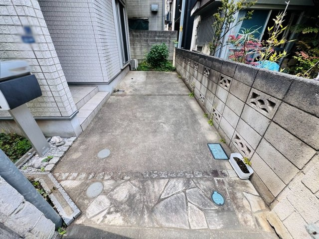 【駐車場】 | 和光市白子3丁目　中古一戸建住宅（成増店） | コンビニ・スーパー・ドラッグストア等が近く、生活至便な立地です。