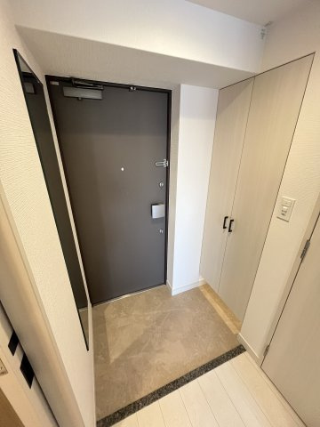 【玄関】Attirant西三国