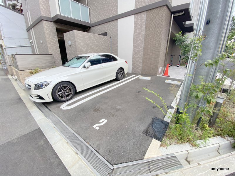 アバンティ大阪ドームシティ　仲介手数料無料の駐車場