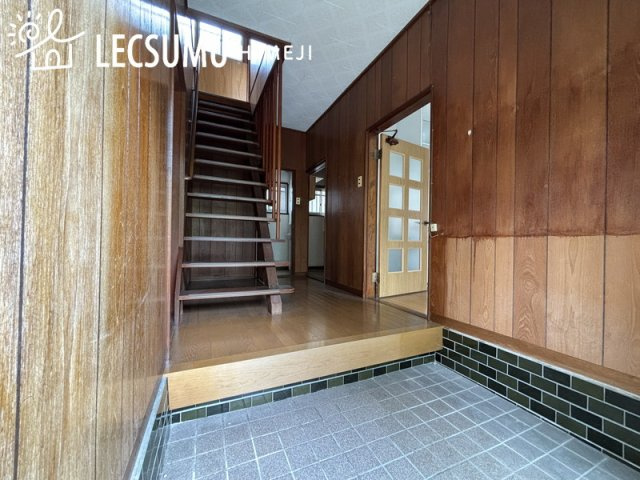 姫路市勝原区熊見/中古戸建の玄関