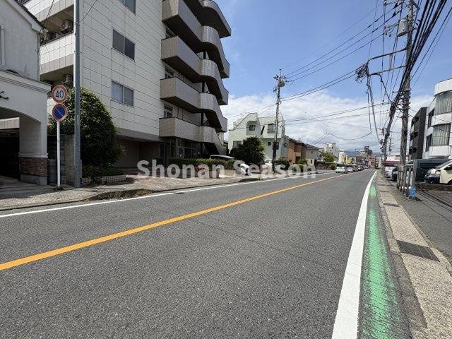【前面道路含む現地写真】 | 小田急小田原線「本厚木」駅は、都内へ乗り換え無しでアクセス可能！
交通の利便性の高いエリアです。