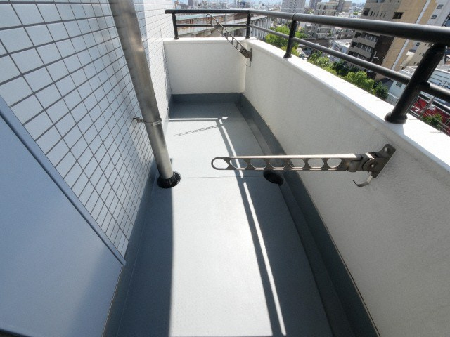 大阪市東住吉区駒川３丁目の賃貸マンションのバルコニー