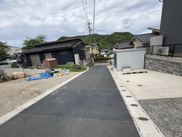 【その他】 | 大野城市乙金東2丁目第3　2号棟（全2棟）【仲介手数料無料・0円】 | 現地写真。前面道路です。