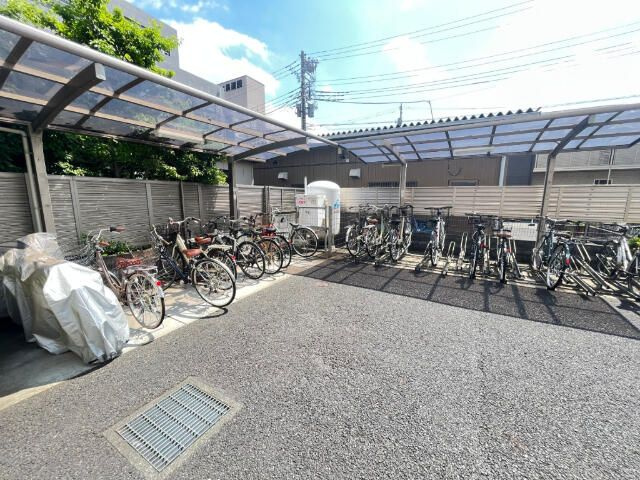 風見舎Ｇｒａｎｄ　Ｃｈａｒｉｏｔの駐車場