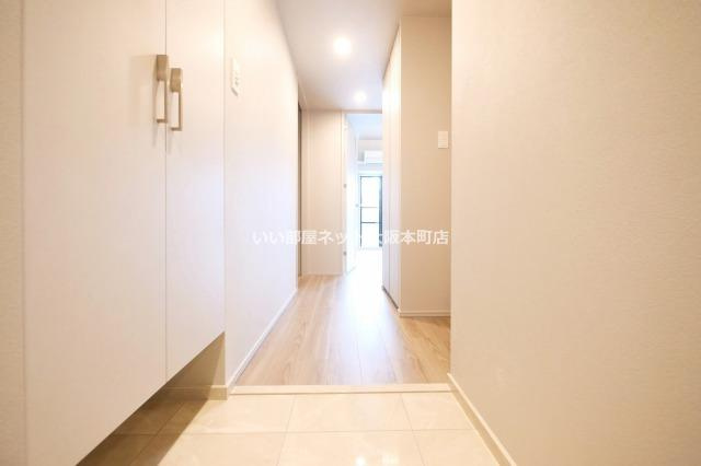S-RESIDENCE福島diverseの玄関