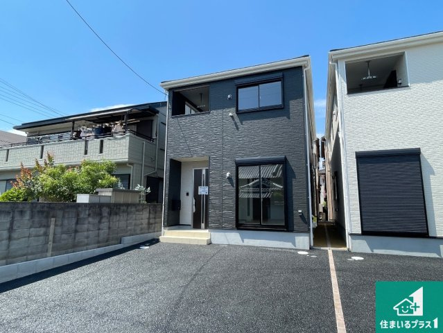 八尾市田井中　第1期　新築一戸建ての外観|お客様に長く安心して住んでいだだける事にこだわった家づくり！住んでからのアフターサービスにもしっかりと取り組んでいます！