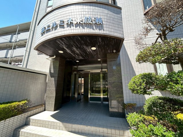第2ルミネ東綾瀬のエントランス