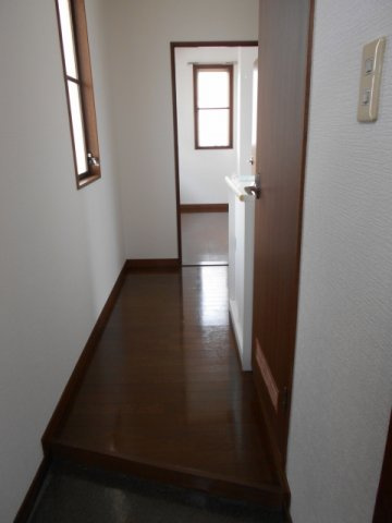 第2ルミネ東綾瀬の玄関