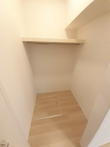 モダンフォレスト　Ⅰの収納|ウォークインクローゼットなので収納豊富です☆