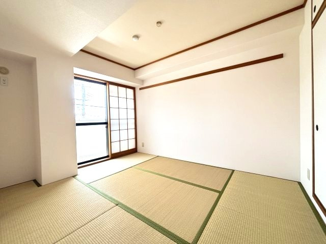 新栄プロパティー太子の和室