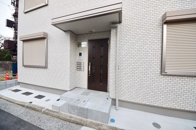 フィカーサ大岡のエントランス