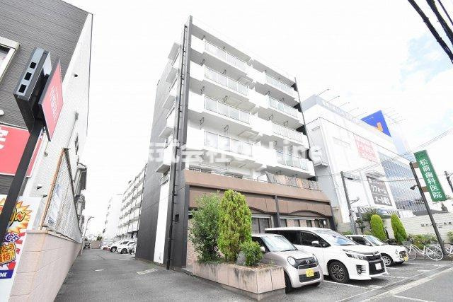 シャンポール東大阪の外観