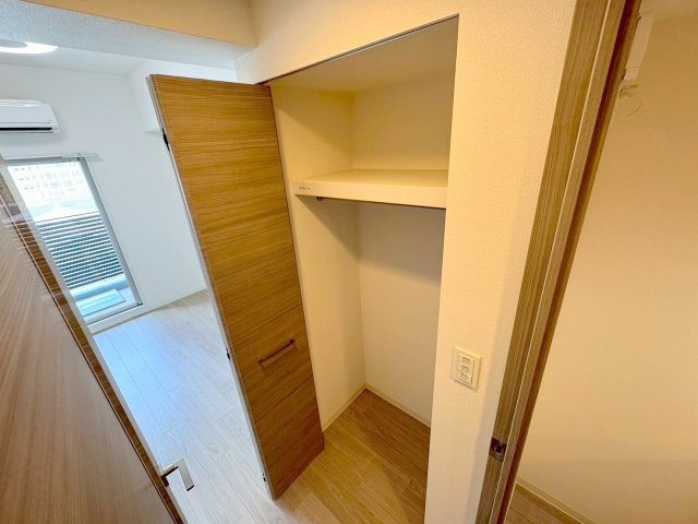 プレサンスOSAKA三国ネオスの収納