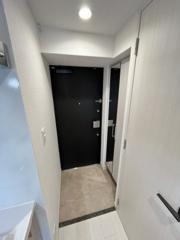 【玄関】Attirant西三国
