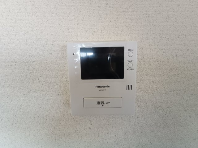 グランデージ徳吉Bのセキュリティ|【防犯】モニター付インターホン、防犯にも安心です♪