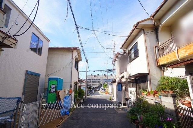 【前面道路含む現地写真】 | 八尾市山城町3丁目 | 両面道路☆【道路：東側幅員4ｍ、西側幅員4ｍ】