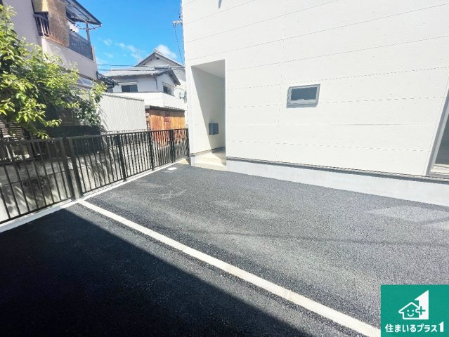 29日(土)30日(日)現地ご見学可能！　交野市神宮寺　ラスト2邸の駐車場|駐車スペース！散水栓があるので、こまめに愛車を洗えます！