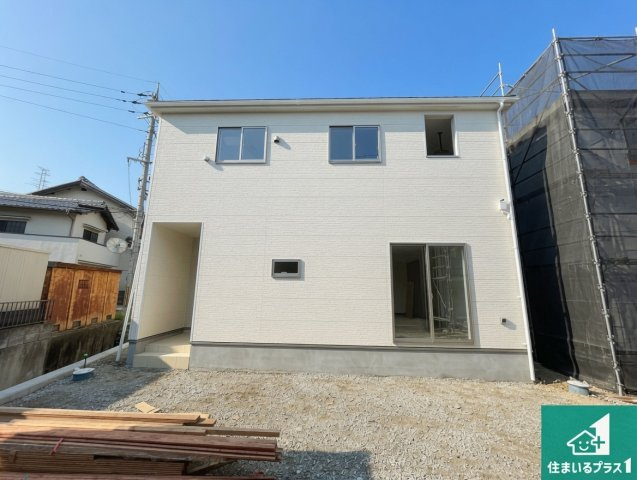 交野市神宮寺　第7期　新築一戸建ての外観|安心の10年保証！外観を美しく保ち、雨水で汚れを落とします！気になることがありましたら、お気軽にお問い合わせください！